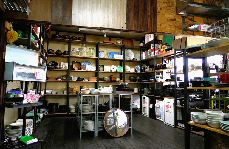 テンポタウン門真店では食器/グラスの買取も可能